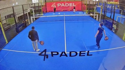 COLLEGE ISSAURAT CRETEIL 18/02 à 14:17 - Padel Piste Babolat (LeFive Créteil)