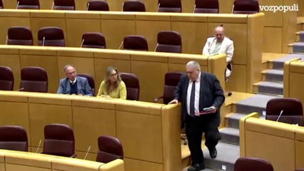 Bronca en el Senado entre los miembros del PP y el PSOE: "¡Vete ya!"