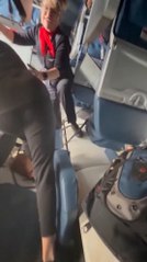 El RESCATE de los tripulantes del vuelo accidentado en TORONTO desde DENTRO