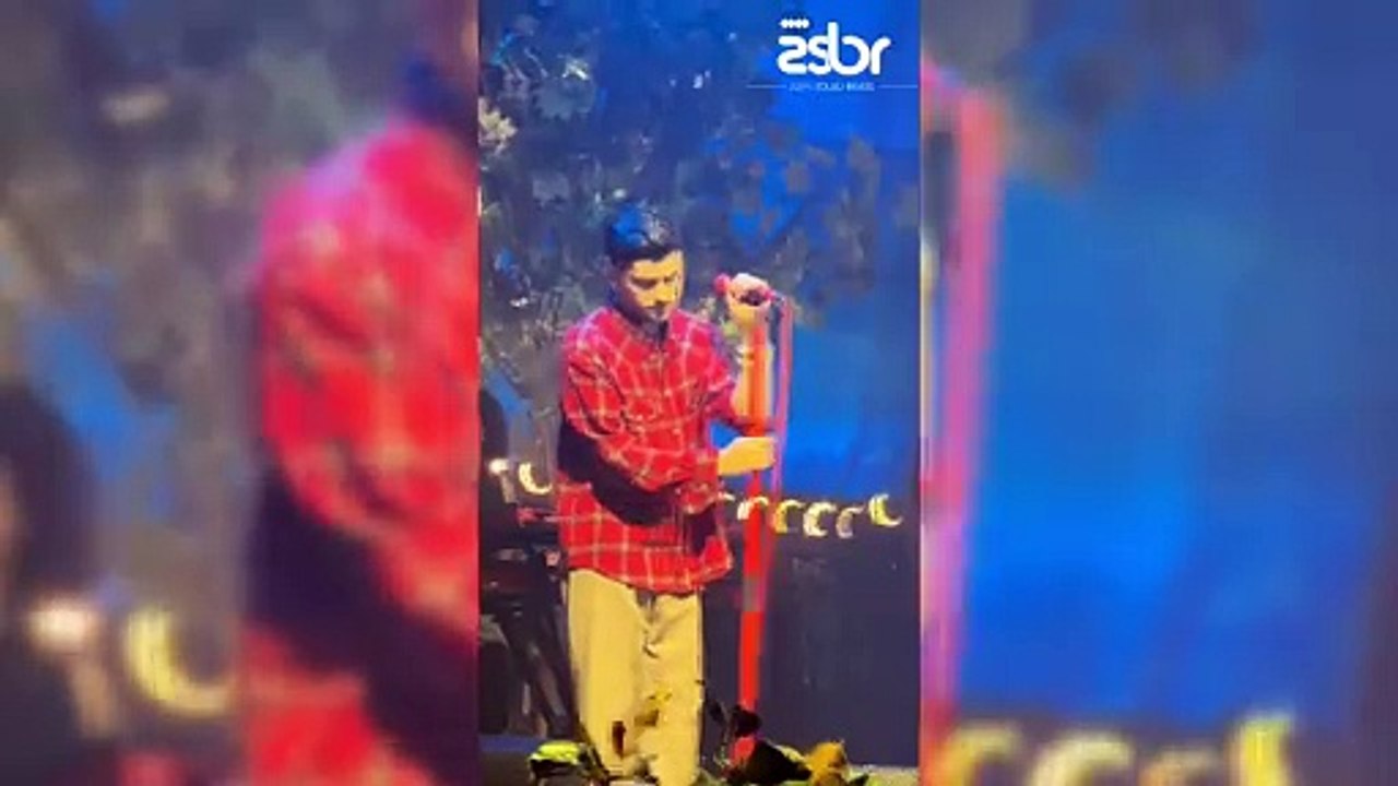LIVE: Zayn performando Lied To no seu show, em Nova York [Legendado PT/BR]
