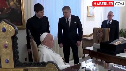 Vatikan, Papa Franciscus'ta zatürre geliştiğini açıkladı
