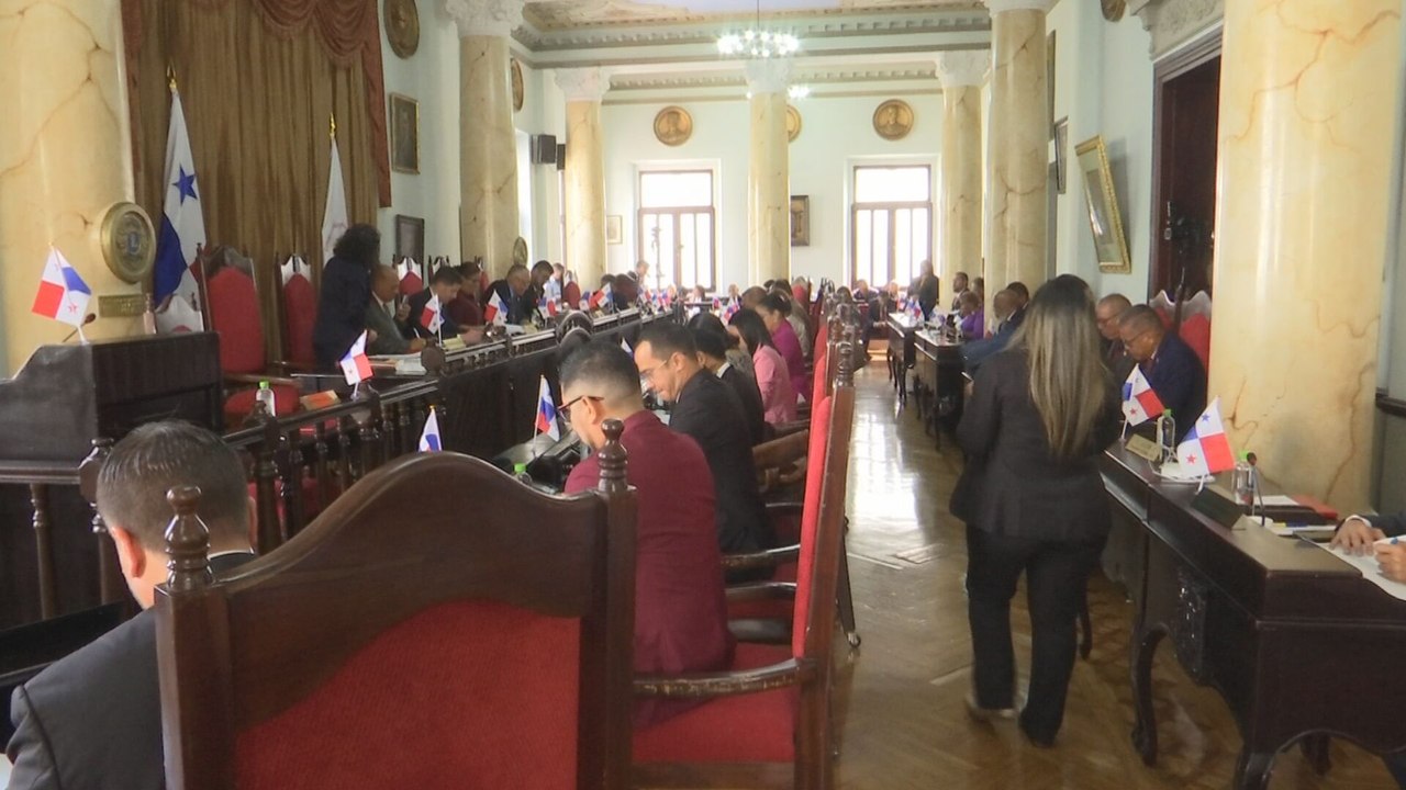 Director de finanzas de la CSS explica negociaciones de la entidad con municipios para pagar deudas