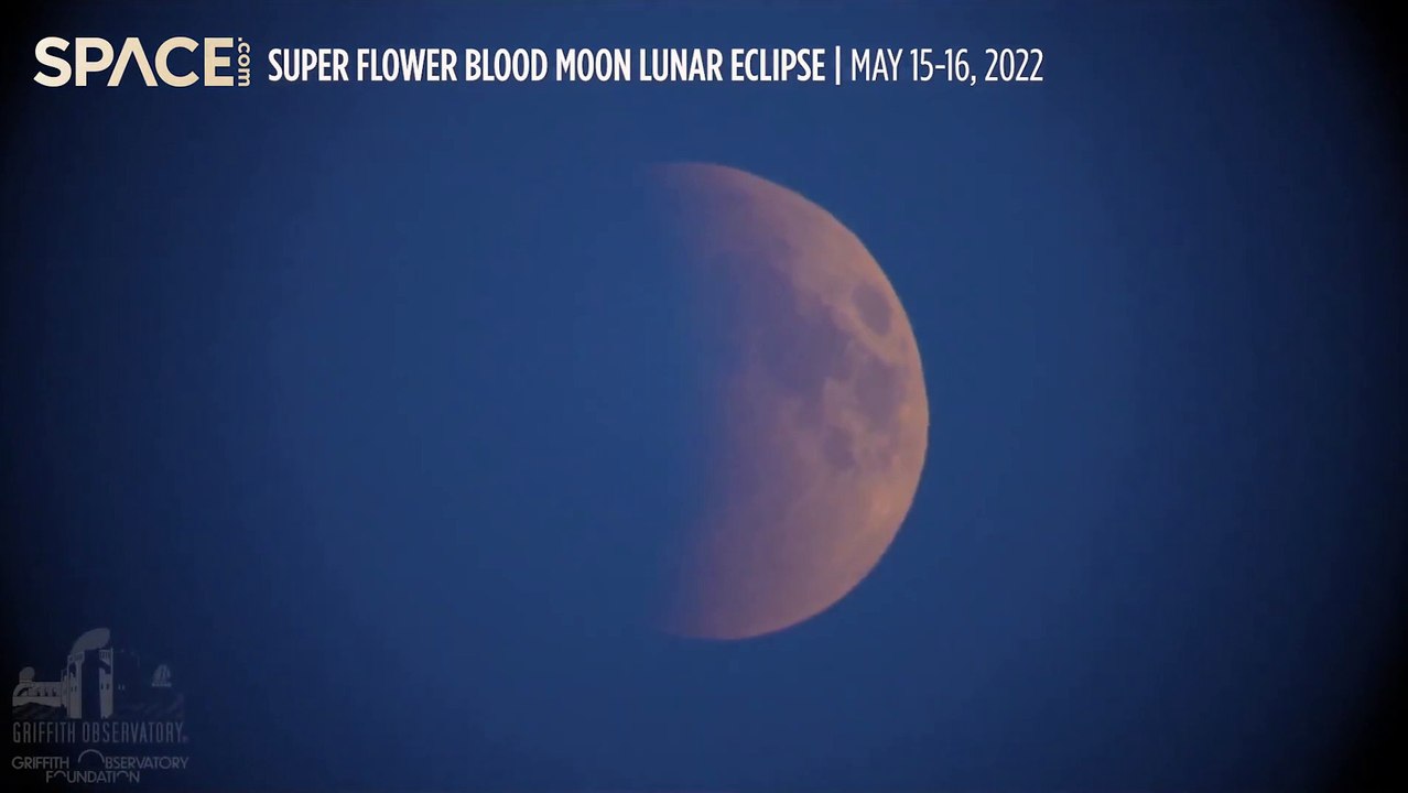 Amazing Super Flower Blood Moon Eclipse Time-Lapse