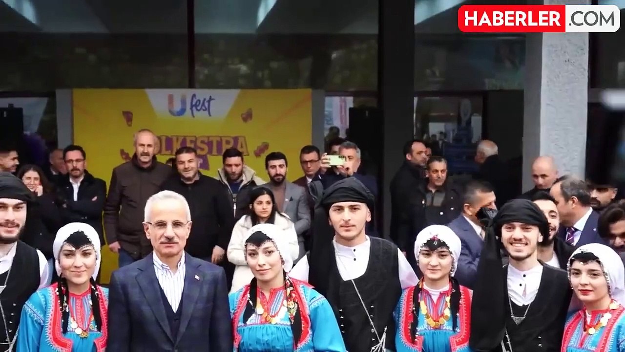 Bakan Uraloğlu, İsrailli bakanı protesto edip salonu terk etti