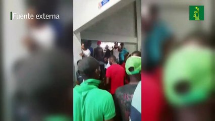 Tensión en vacacional de Haina por protesta de migrantes detenidos.mp4