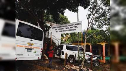 Reciben a Abinader con protesta durante inauguración de escuela