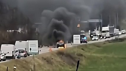 Ballabio, auto in fiamme: salvo il conducente. La Sp 62 della Valsassina paralizzata