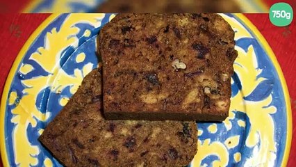 Cake aux dattes, noix et café