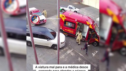 Vídeo mostra resgate emocionante de bebê que ficou 6 minutos submersa em piscina