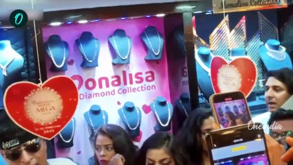 'എന്റെ അമ്മയാണ് എനിക്ക് എല്ലാം' അമ്മയ്ക്ക് മാല സമ്മാനിച്ച് മൊണാലിസ | Boche's Gift Monalisa In Kerala