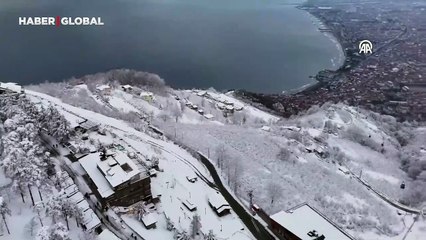 Kar yağışının etkili olduğu Ordu beyaza büründü