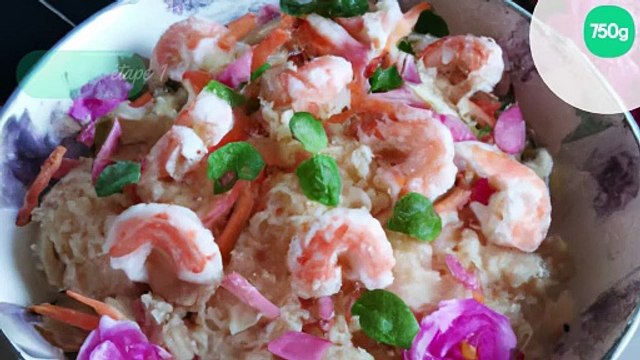 Salade de nouilles de riz et crevettes roses