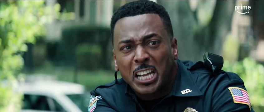 Black, White & Blue Bande-annonce VO