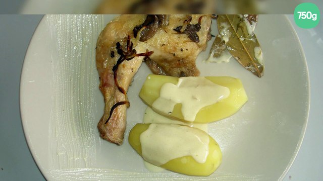 Poulet léger sauce crémeuse aux oignons et champignons