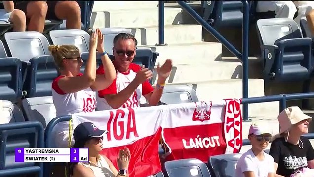 Swiatek eases past Yastremska to reach quarter-finals in Dubai