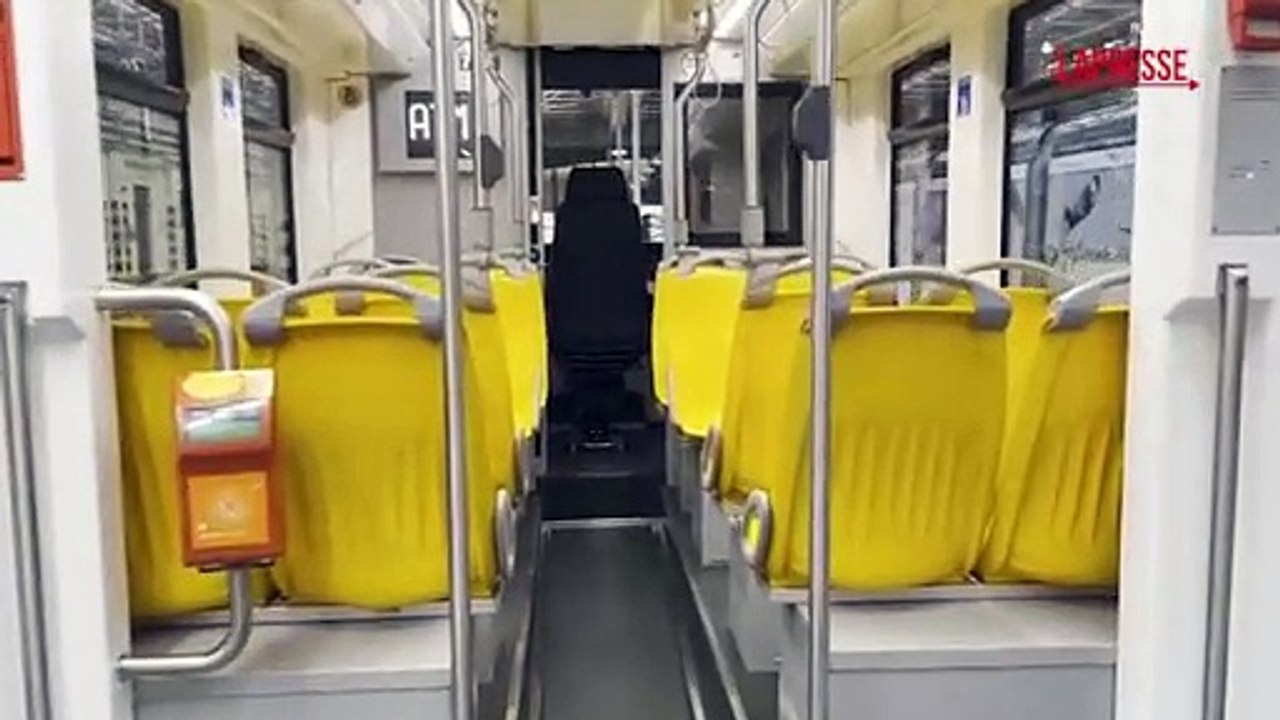 Milano, presentato il nuovo tram della Stadler Rail: Il Tramlink per le strade di Milano: il primo mezzo bidirezionale