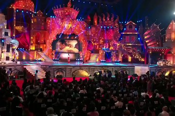 Ranbir Kapoor as a Sanjay dutt Munna Bhai