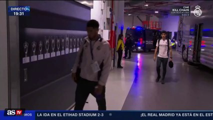 Los JUGADORES del REAL MADRID llegan al BERNABÉU: concentración antes del MANCHESTER CITY