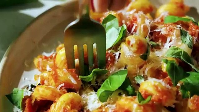 Chicken Parmesan Pasta Is Our New Favorite Way To Meet Our Weekly Chicken Parm Quota