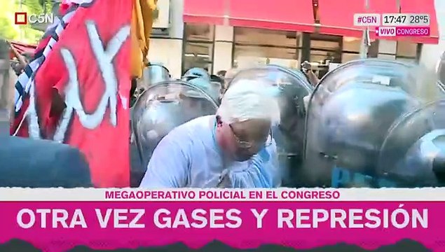 Incidentes en el Congreso: tensión en la marcha de los jubilados