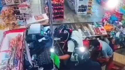 tn7-con-armas-y-muy-agresivos,-cuatro-sujetos-asaltaron-supermercado-en-pueblo-tranquilo-de-Osa-190225