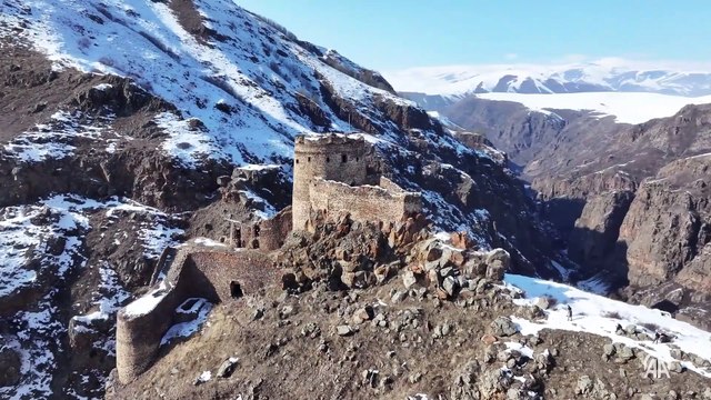 Ardahan'ın Çıldır ilçesindeki etkileyici yapı: Şeytan Kalesi