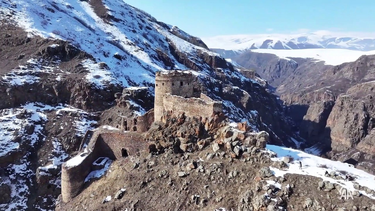 Ardahan'ın Çıldır ilçesindeki etkileyici yapı: Şeytan Kalesi