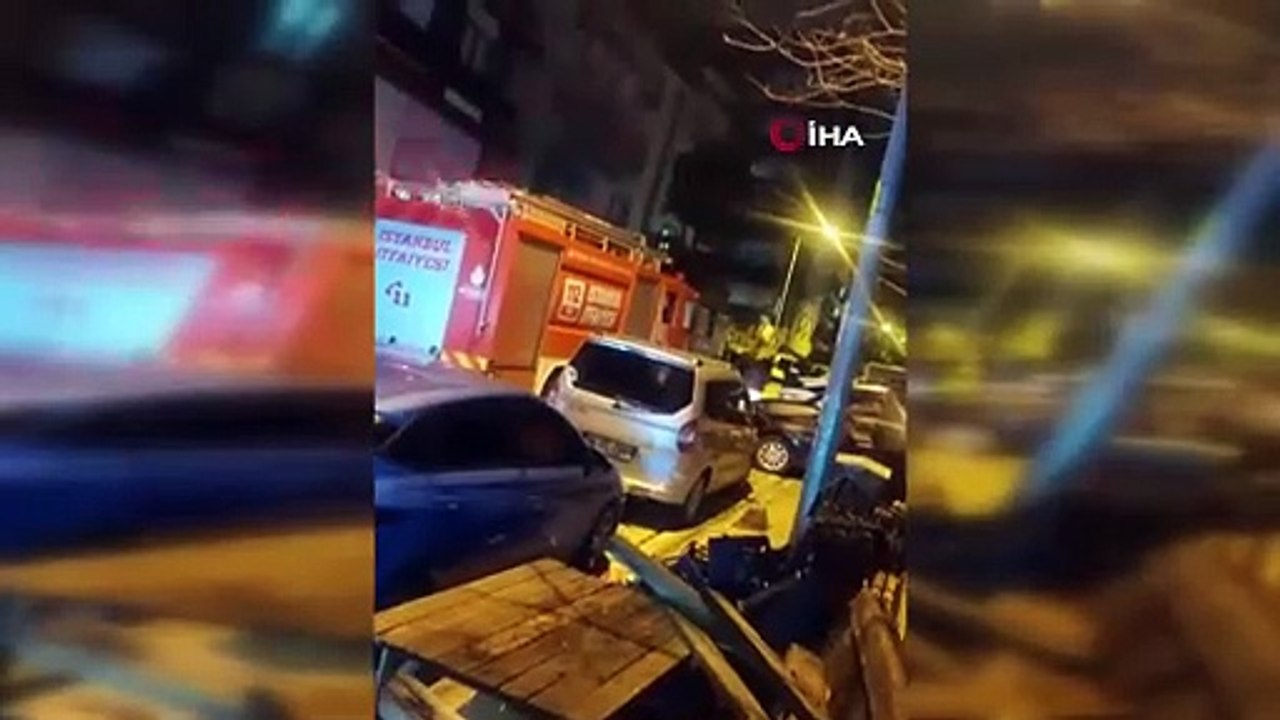 Küçükçekmece’de binada çatlama sesleri! Vatandaşlar korkuya kapıldı