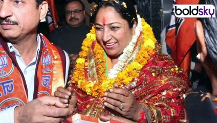 Delhi New CM Rekha Gupta की Family में कौन कौन है, Hometown, Husband Details...| Boldsky