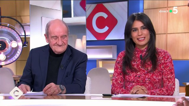 Anne-Elisabeth Lemoine légèrement souffrante , Patrick Cohen présente C à vous sur France 5 le mercredi 19 février 2025.