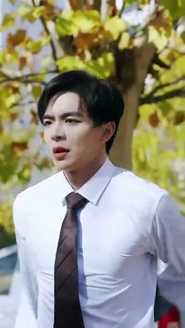 Su Mo wakes up as a neglected rich wife. Unloved by her husband and mother-in-law, she takes $20 million and signs the divorce papers—only for her husband to suddenly hear her thoughts and become obsessed with her. #TrendingDrama #BossRomance #SweetLove