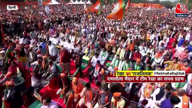 Delhi CM Rekha Gupta Oath Ceremony: दिल्ली में आज से रेखा सरकार, LG ने CM समेत सभी 6 मंत्रियों को दिलाई शपथ, देखें