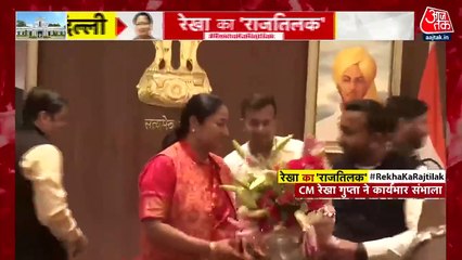 दिल्ली की नई मुख्यमंत्री रेखा गुप्ता ने संभाली कमान, सचिवालय में हुआ जोरदार स्वागत