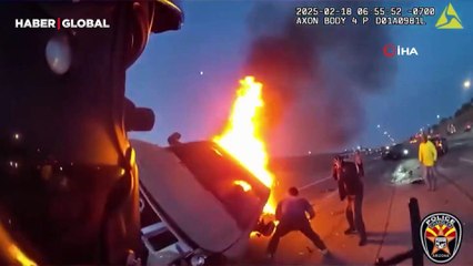 ABD’de bir kadın alev alan aracın içinden son anda böyle kurtarıldı