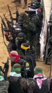 Así fue la entrega a la Cruz Roja de los ataúdes con los cuerpos de los rehenes israelíes asesinados