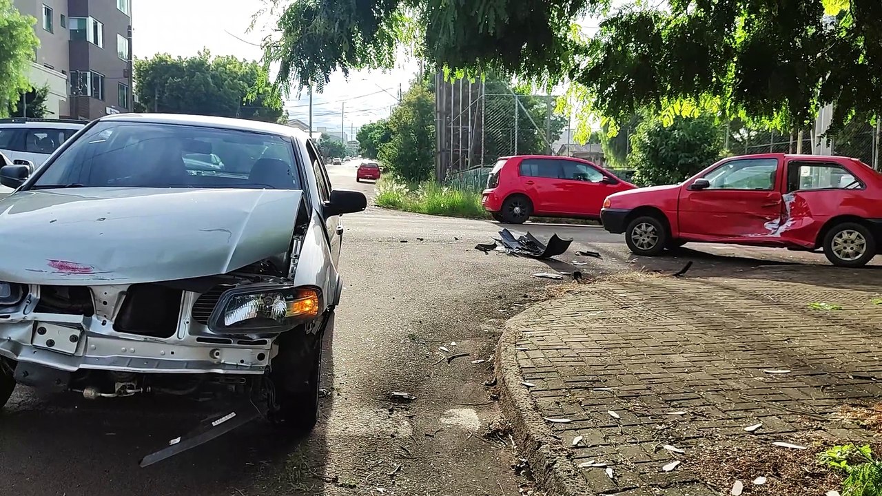 Gols colidem no bairro Coqueiral