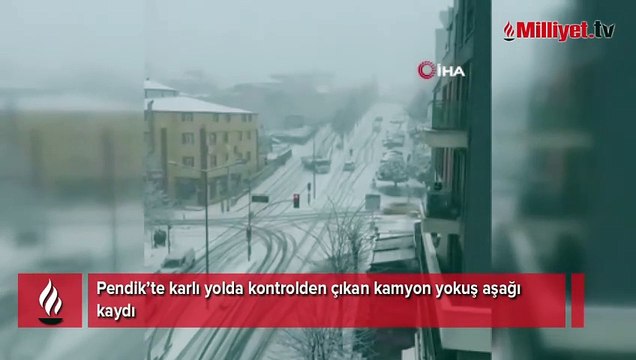 Pendik’te karlı yolda kontrolden çıkan kamyon yokuş aşağı kaydı