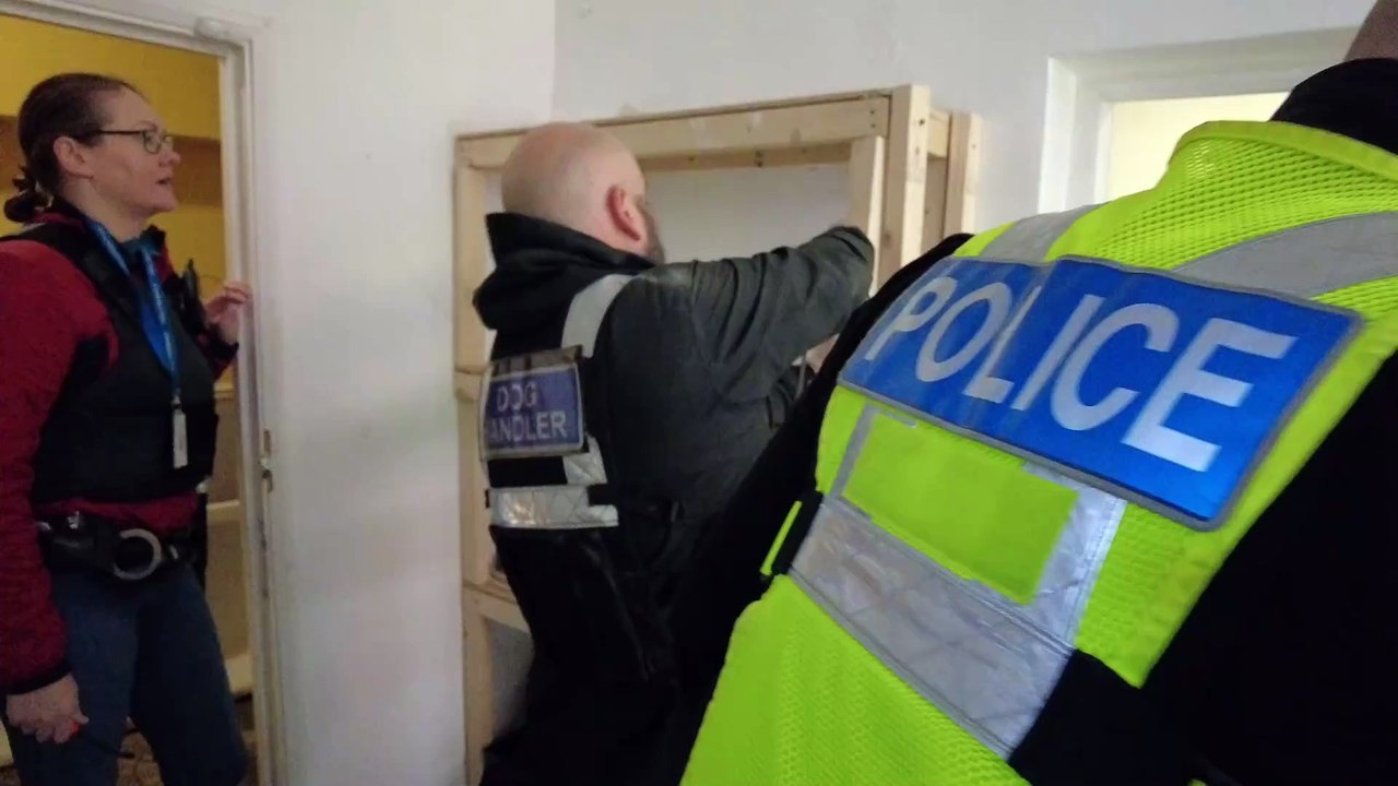 Watch raid on shop in Lincolnshire during crackdown on  illegal cigarettes and vapes