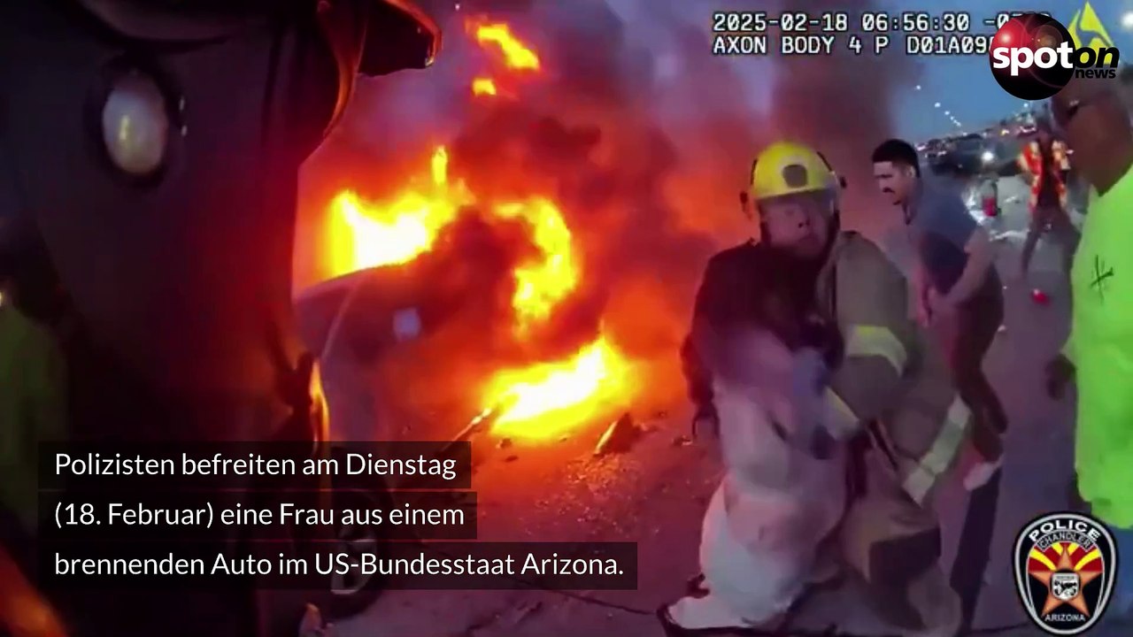 In letzter Sekunde: Frau wird aus brennendem Auto gerettet