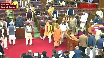 मुख्यमंत्री विधानसभेत आले, किती आमदार पाया पडण्यासाठी रांगेत लागले