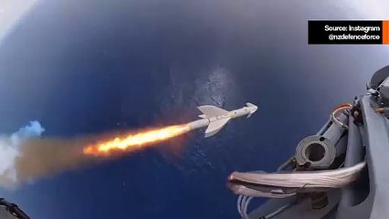 ニュージーランド海軍、AGM-119ペンギン対艦ミサイルを初発射