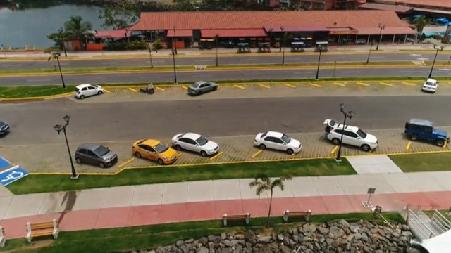 Gobierno buscaría establecer una nueva área de estacionamientos en la Calzada de Amador