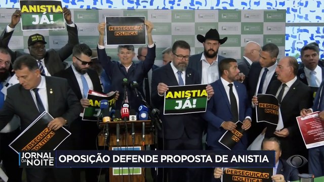 Bolsonaro se defende após denúncia e diz que acusações são 'vagas'