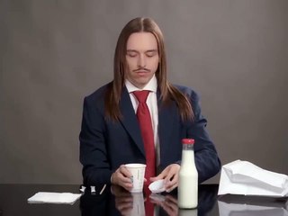 "Espresso Macchiato" all'Eurovision: ma cosa dice il testo delle polemiche di Tommy Cash?