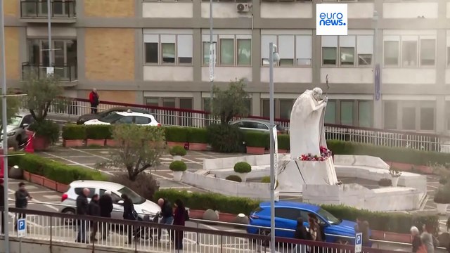 В состоянии папы римского Франциска наблюдается улучшение - Ватикан