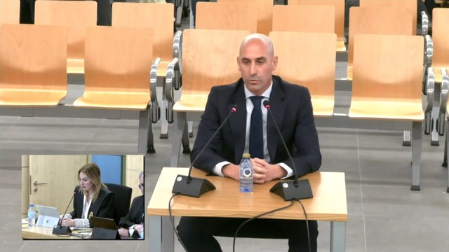 El juez condena a Rubiales por agresión sexual por el beso a Jenni Hermoso, a la que tendrá que pagar 20 euros al día durante 18 meses