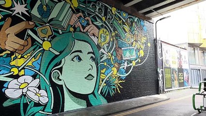 Tobi and Vikkstar from Sidemen talk content creation at EE Learn Live in Shoreditch