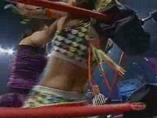 05.01.08 Daizee Haze vs Cheerleader Melissa
