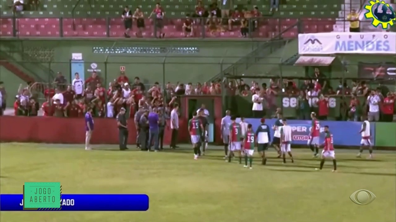 Goleiro da Portuguesa Santista é alvo de racismo da própria torcida