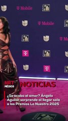 La cantante Ángela Aguilar causó revuelo en la alfombra roja de los Premios Lo Nuestro 2025, no solo por su elegante atuendo, sino porque llegó completamente sola al evento